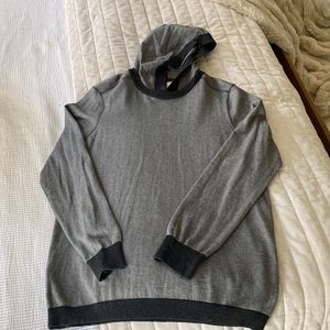 Mens’ Carbon to Cobalt, really nice lightweight hoodie sweater. Size Medium